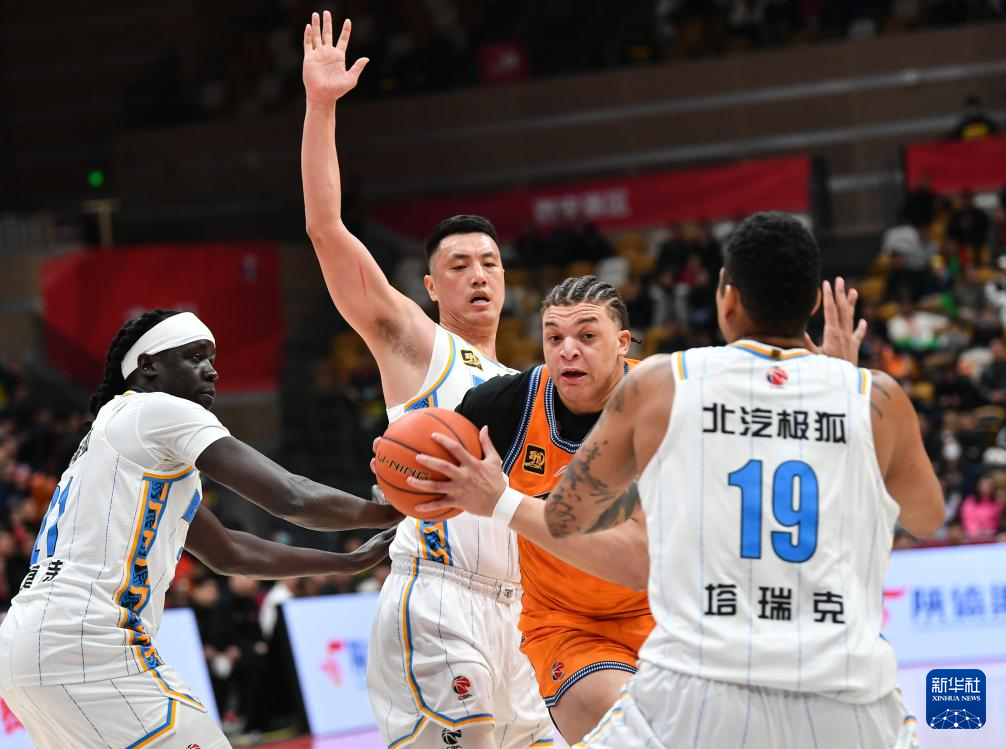 NBA总决赛今晚再迎强敌，上海久事刷新队史纪录，主帅态度：话题不断，年轻球员得到机会的简单介绍-开云体育官网