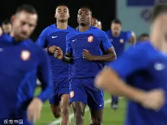 丹佛掘金发布备战花絮；集结日官宣签约；社区盾任务艰巨；更衣室氛围转暖(丹佛掘金队球衣)-开云体育官网