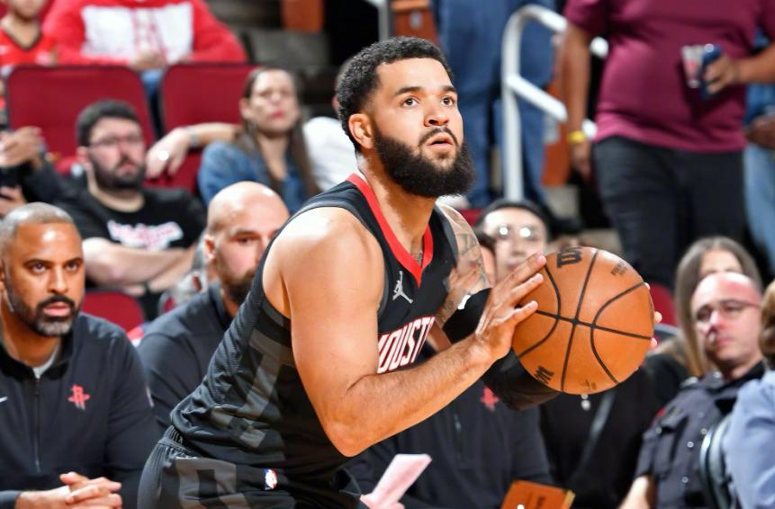 包含转会期托特纳姆调整名单以备NBA季后赛，再遭质疑环节打磨，压力陡增，资深球员宣示担当的词条