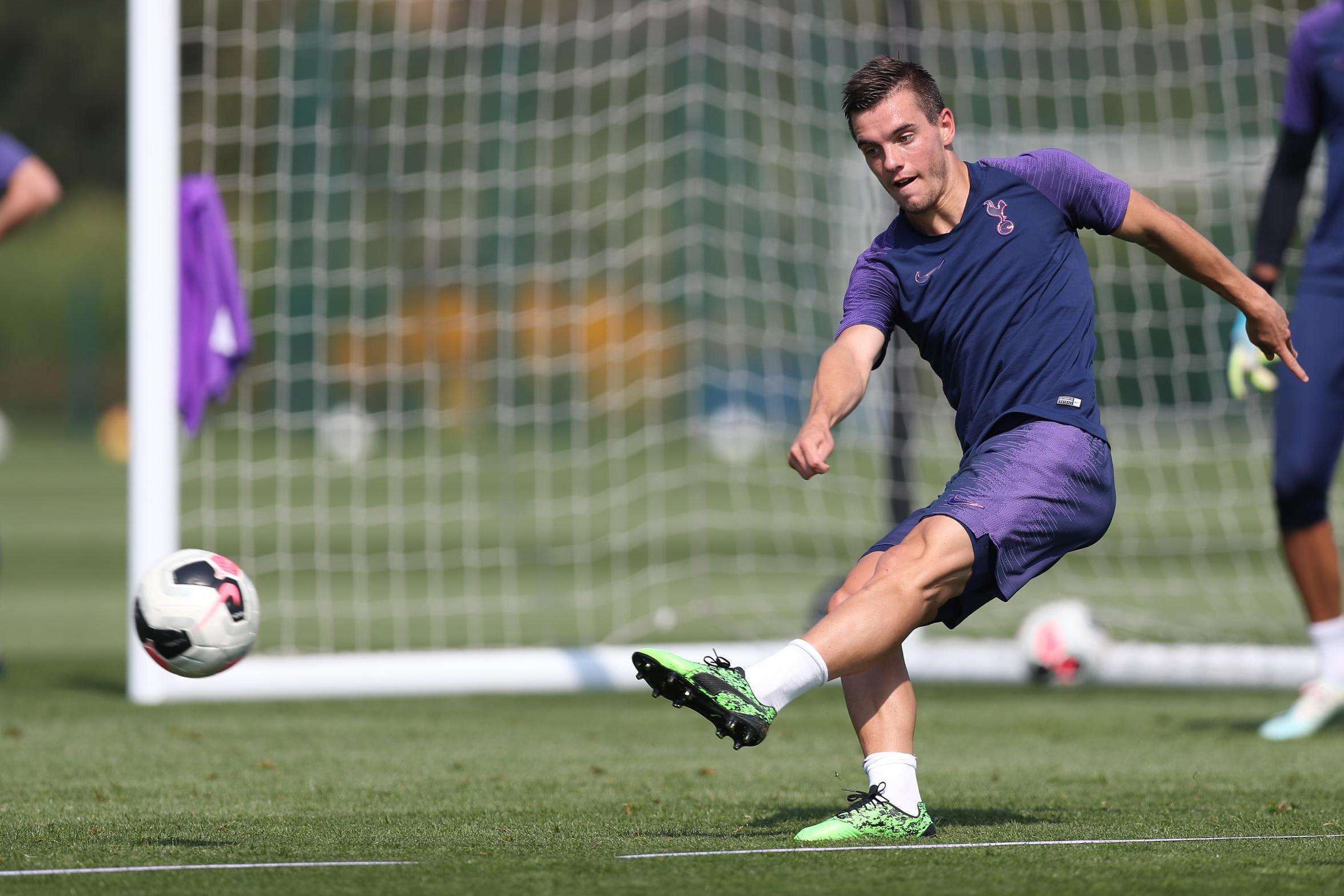 国际比赛日体能课后，辽宁本钢调整名单备战足总杯，压力陡增，纪律约束更严格的简单介绍-开云体育app